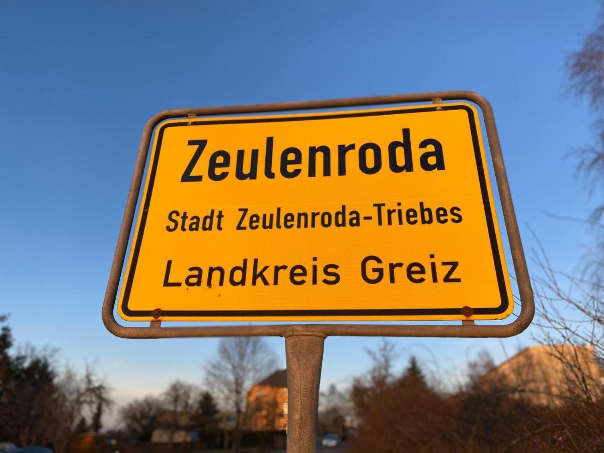 Hotel Goldener Loewe Zeulenroda-Triebes Екстер'єр фото