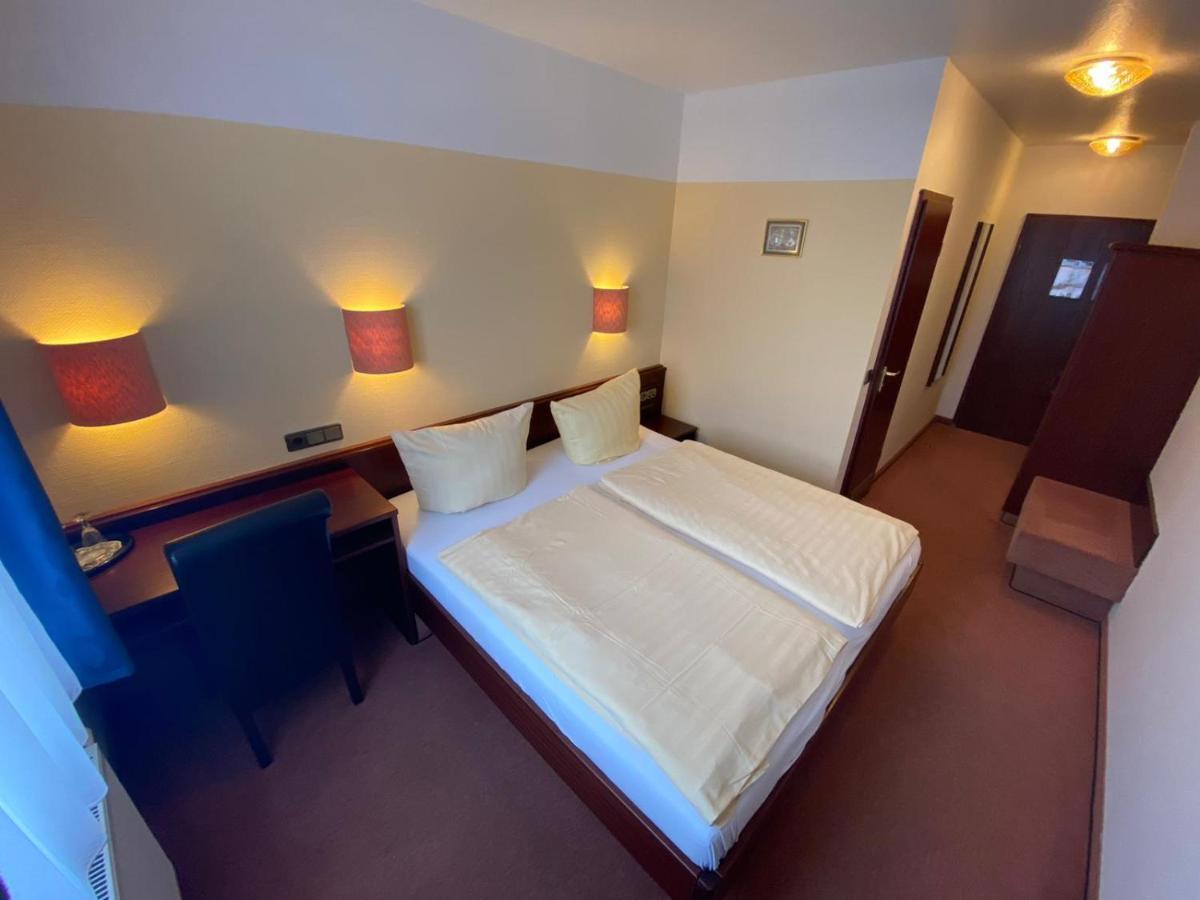 Hotel Goldener Loewe Zeulenroda-Triebes Екстер'єр фото