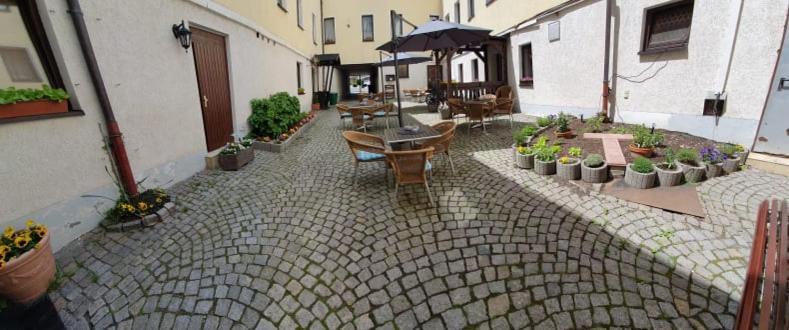 Hotel Goldener Loewe Zeulenroda-Triebes Екстер'єр фото
