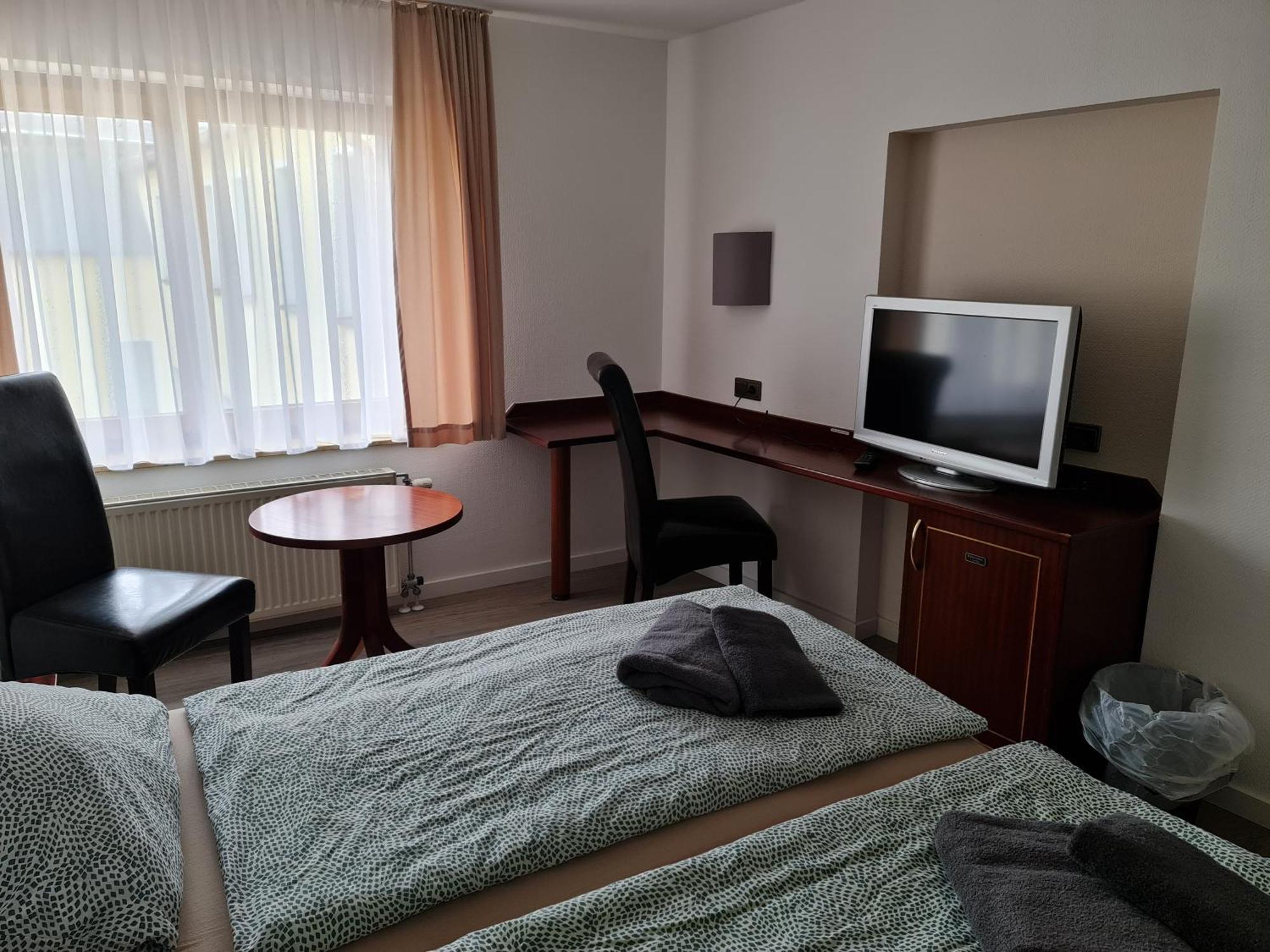 Hotel Goldener Loewe Zeulenroda-Triebes Екстер'єр фото