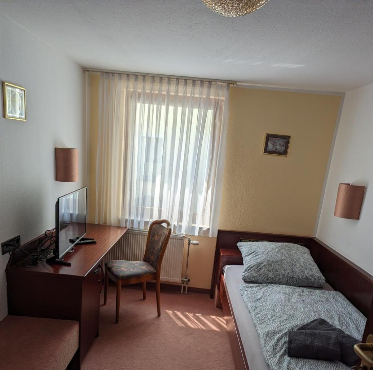 Hotel Goldener Loewe Zeulenroda-Triebes Екстер'єр фото